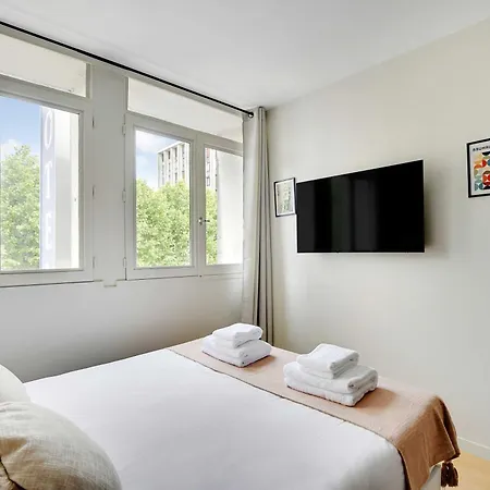 Cosy And Modern - 2p - * Мёдон