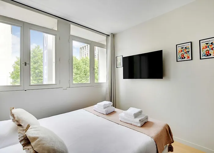 Cosy And Modern - 2p - * Мёдон